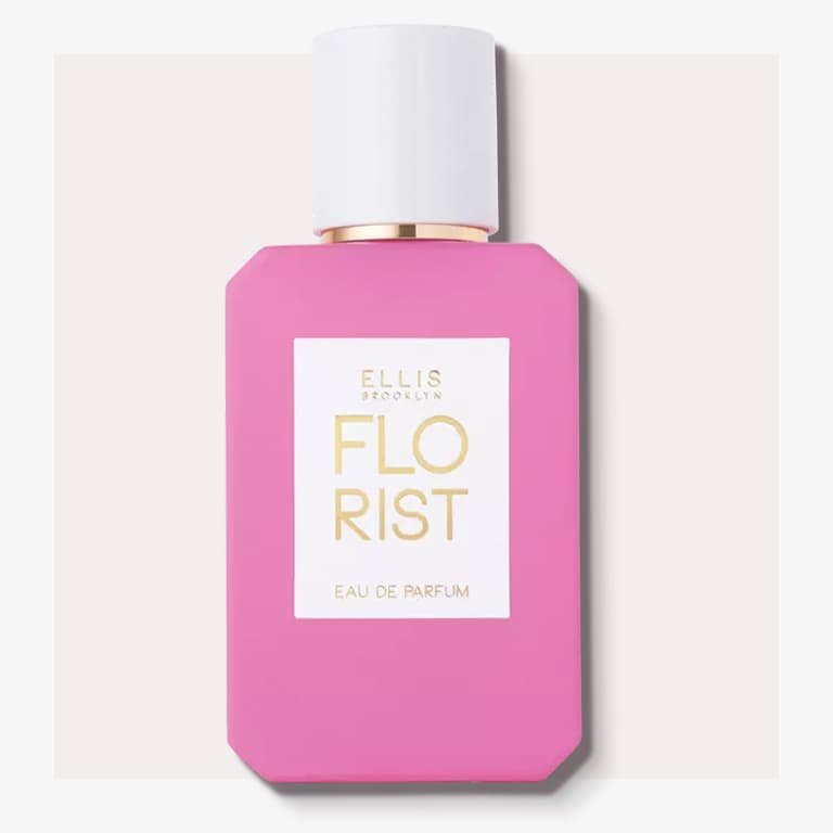 16 Best Floral Perfumes to Refresh Your Routine