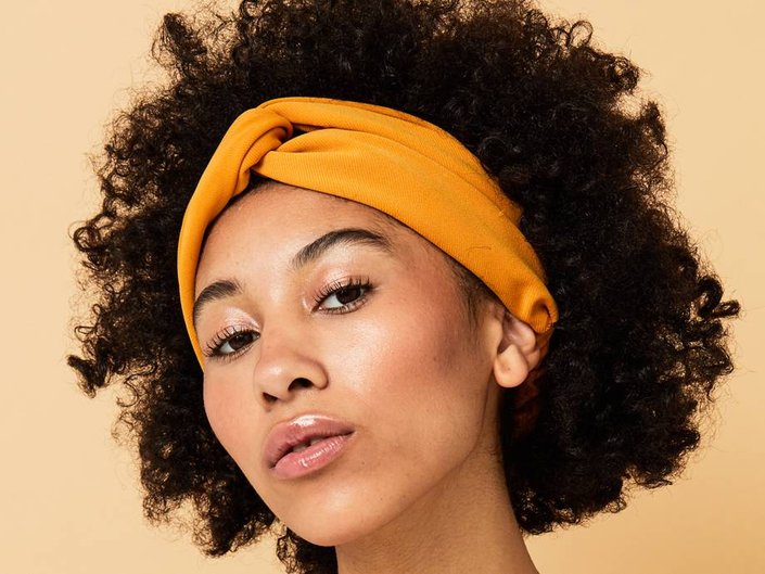 How to Choose Highlighter Based on Your Skin Tone